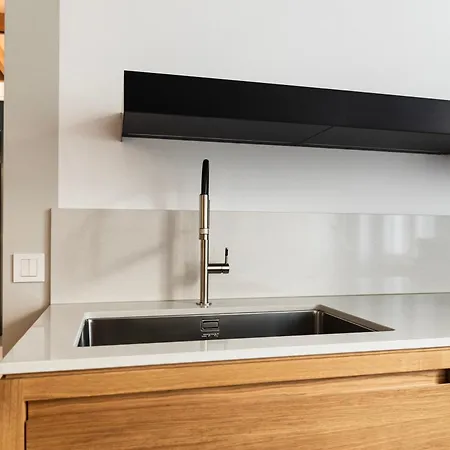 Youhosty - Reinach 8 Apartment